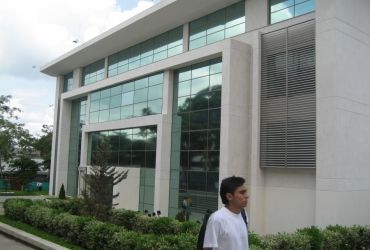 Edificio Centic UIS -Polarización de vidrios. 